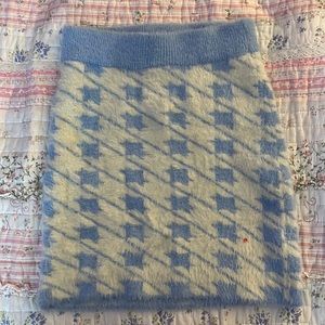 ✅ 【SOLD】 ✅ 
 Dollskill Blue Houndstooth Fuzzy Mini Skirt